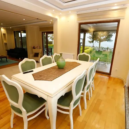 Lifoz Holiday Resort *