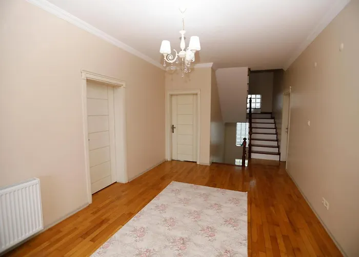 Lifoz Деревянный коттедж *