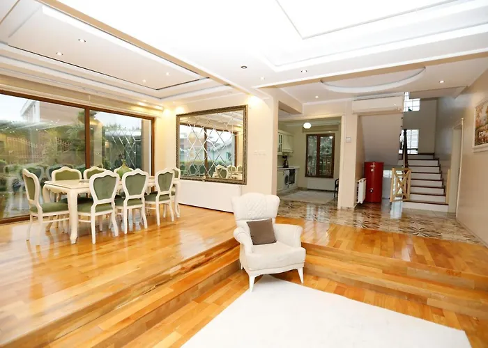 Деревянный коттедж Lifoz *