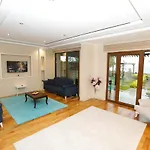 Lodge Lifoz